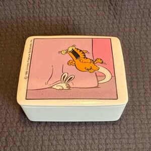Garfield Cartoon Ceramic Trinket Box - Pink Top from 1980!